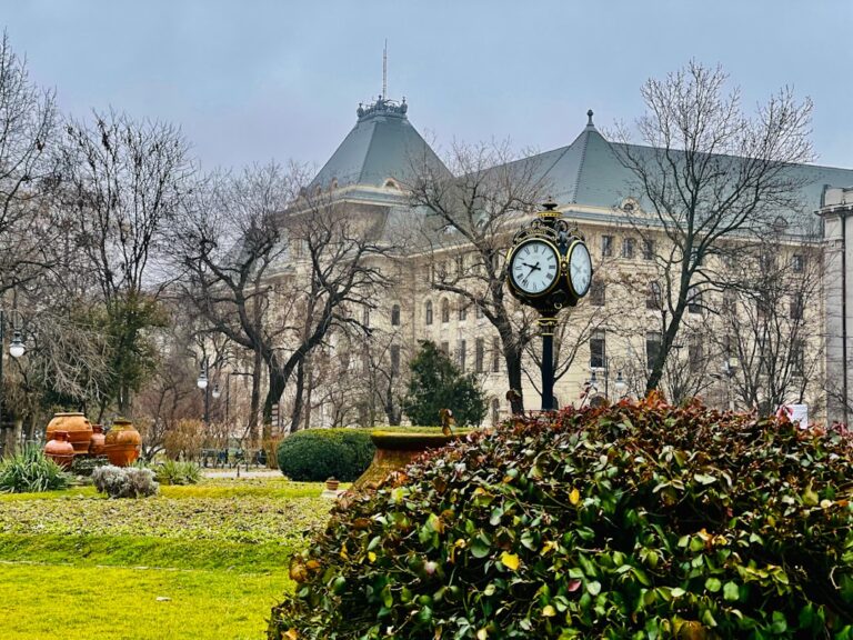 Photo visit cultural attractions in Bucharest