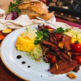 Restaurante tradiționale unde poți gusta bucătăria transilvăneană autentică — Brasov Visitor