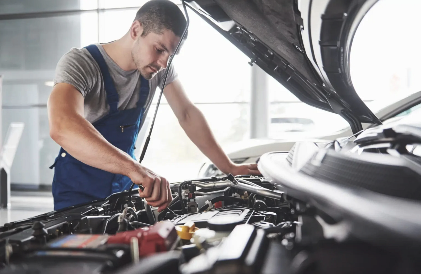 Echipamente si scule profesionale pentru un service auto modern — Brasov Visitor