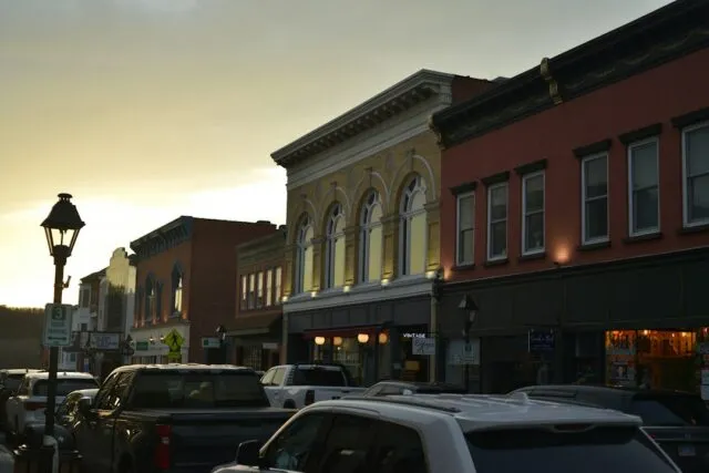 Photo historic facade preservation urban charm